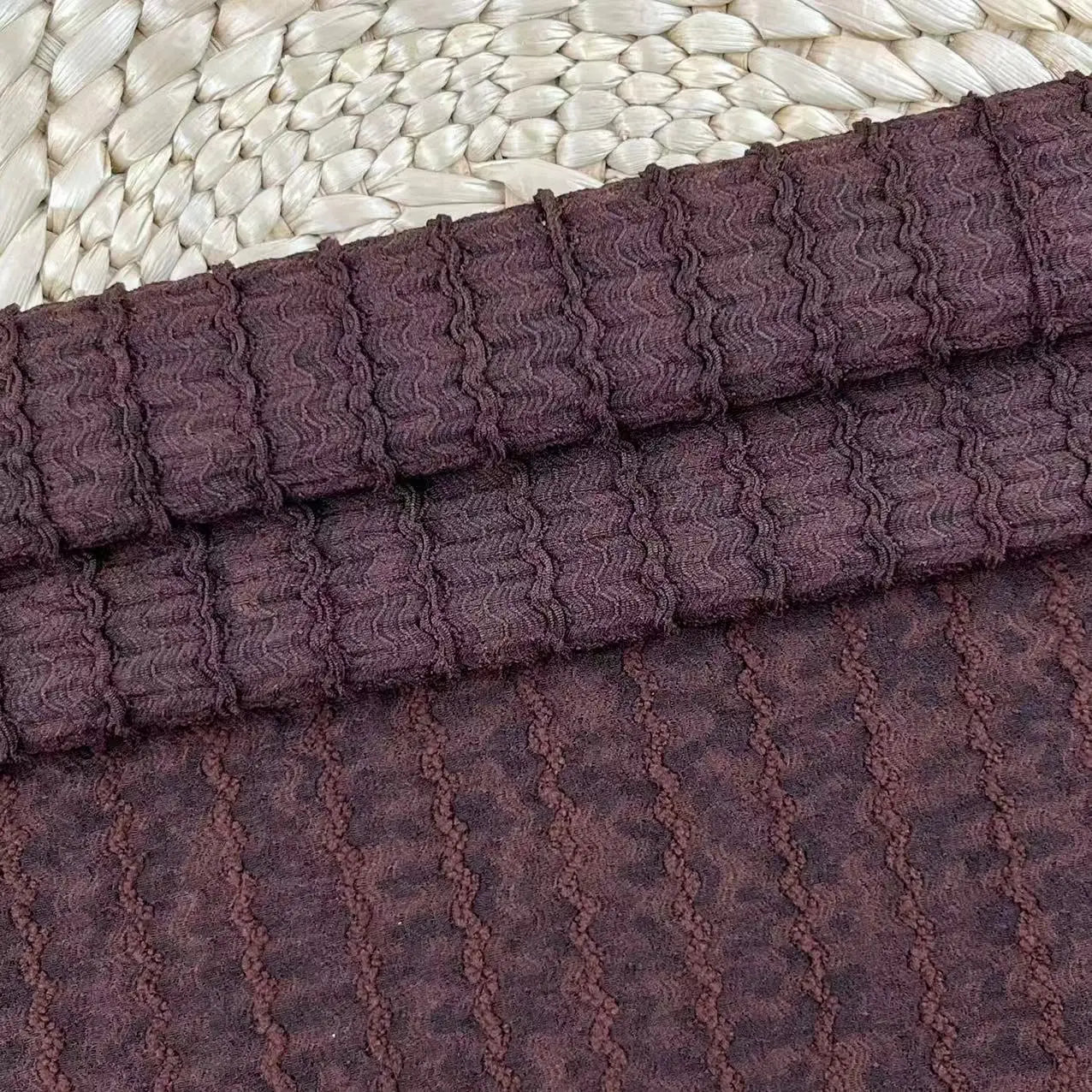 Аёлларнинг кузги/баҳорги либослари ва қисқа енгли кийимлари учун мўлжалланган полестер стреч трико мато.