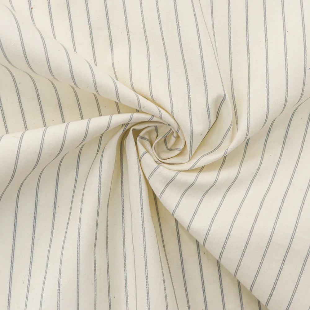 100% пахтадан тўқилган пряжа билан бўялган чизиқли мактаб формаси матоси — нафас оладиган, юмшоқ ва чидамли, кийим ишлаб чиқариш учун идеал материал