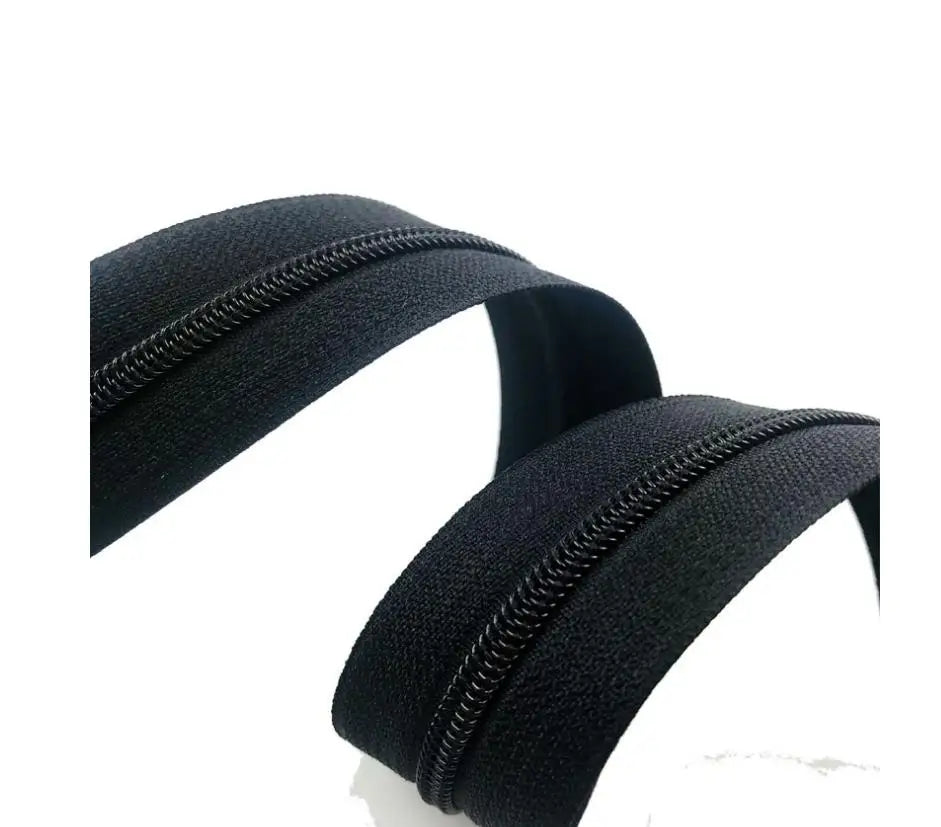 3 ва 5 рақамли очиладиган нейлон замоклар, пружинали қора резинали sleyder билан — спорт велофутболкалар учун