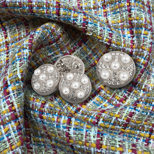 Кумуш ва маржон тусли оёқчали металл тугмалар — нафислик ва жозибадорлик бағишловчи мукаммал танлов