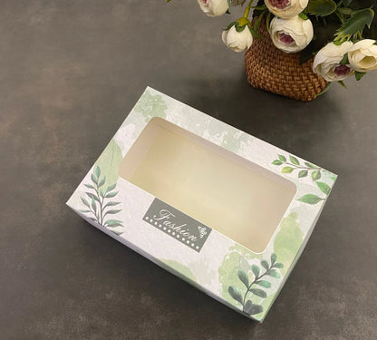 Кастом тайёрланган, нафис, қайта ишланган материалдан ясалган 4–5 дона ич кийим  жойлашадиган қадоқ қути.