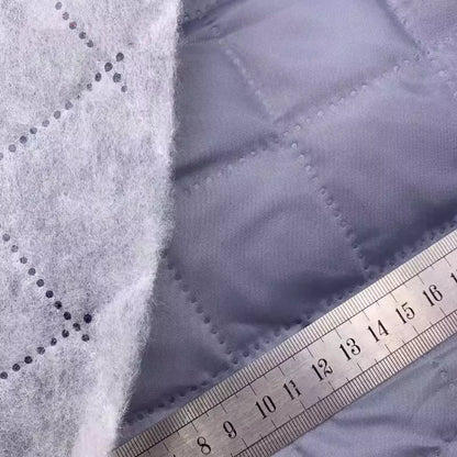 Чегирмада сотилаётган 100% полиэстердан тикилган геометрик дизайнли стеган курткалар