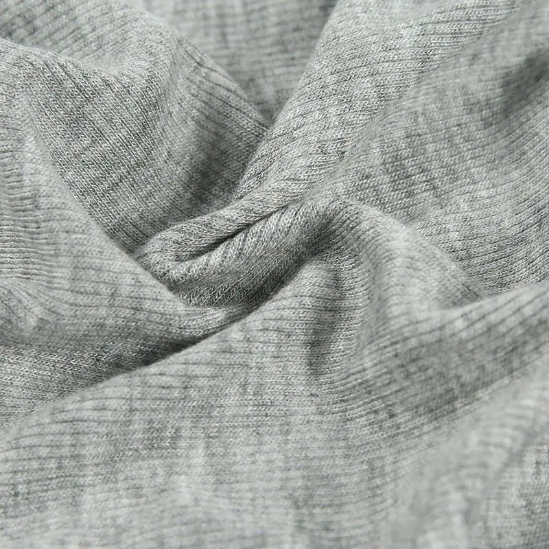 Оммабоп сотувдаги икки томонлама чўзиладиган 2x2 риб (чизиқли) мата — 40S ипли текис вискоза-спандекс аралашмаси. Манжет, ёқалар ва кийим қирралари учун мос