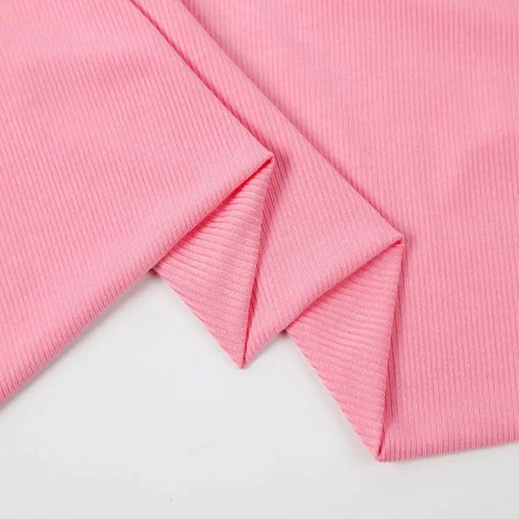 Оммабоп сотувдаги икки томонлама чўзиладиган 2x2 риб (чизиқли) мата — 40S ипли текис вискоза-спандекс аралашмаси. Манжет, ёқалар ва кийим қирралари учун мос