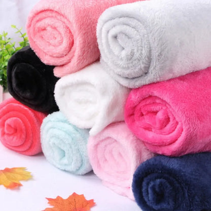 Махсус дизайндаги текис рангли 100 та полестер чўткаси бўлган супер юмшоқ минкй фланел бахмал матоси