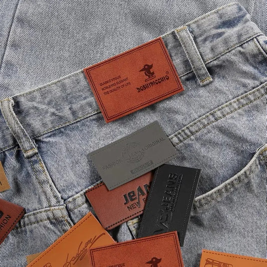 Махсус чарм патч улгуржи фабрикаси бўрттирма логотипи иссиқлик пресси жинси шимлар юк машинаси тери ёрлиқлари