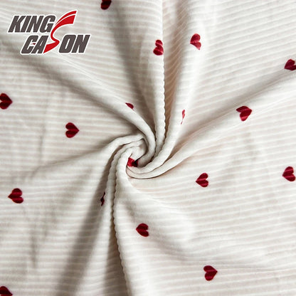 KINGCASON’дан супер юмшоқ, икки томонлама юрак нақшли тез қурийдиган спандекс мата — тунги кийимлар ва уй либослари учун идеал танлов