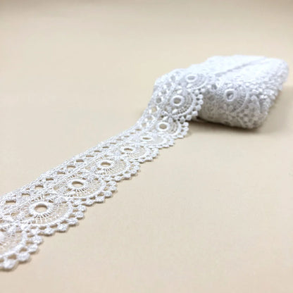 100% Полестер 1 дюймли 4СМ каштадўзлик сувда эрувчан кашта тикилган дантел мато оқ  гипур либос учун