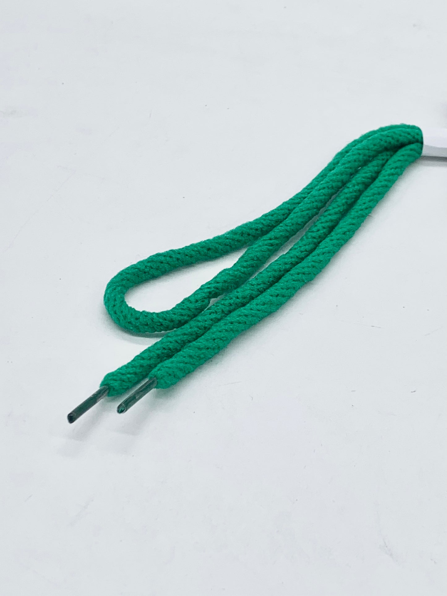 Модель: 245 Ранги: тўқ яшил Узунлиги: 115 см